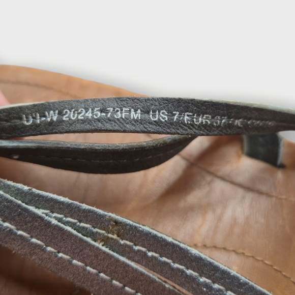 OluKai U'i Womens Silver Strap Leather Flip Flop Sandals Double Strap Sz 7 - Picture 5 of 6